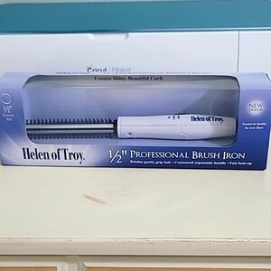 Helen of Troy 1/2in professional brush iron